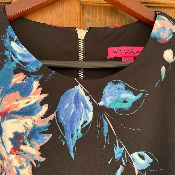 Worn once Betsy Johnson Size 2 Floral Dress - Picture 3 of 4